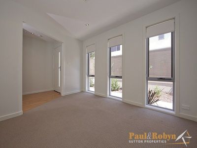 8 / 9 Bisdee Street, Hughes