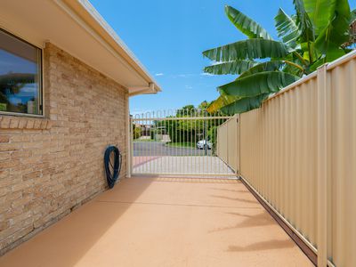28 Kalowendha Avenue, Pelican Waters