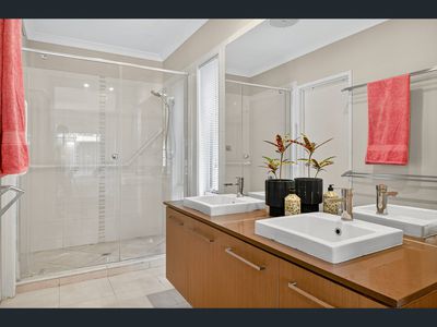 54 Denham Crescent, North Lakes