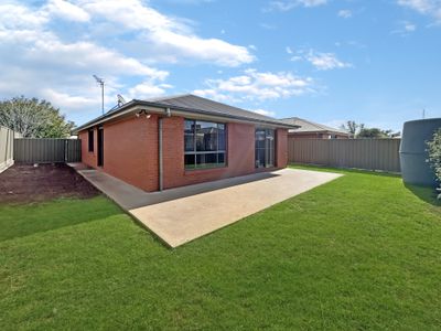 2B Thornett Place, Dubbo