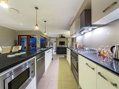 12 Foxwood Cct, Wakerley