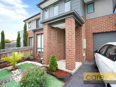 2 / 15 Liquidamber Street, Doveton