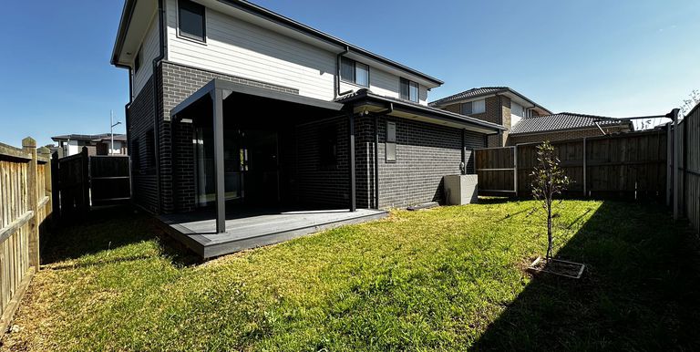 2 Potts Street, Oran Park