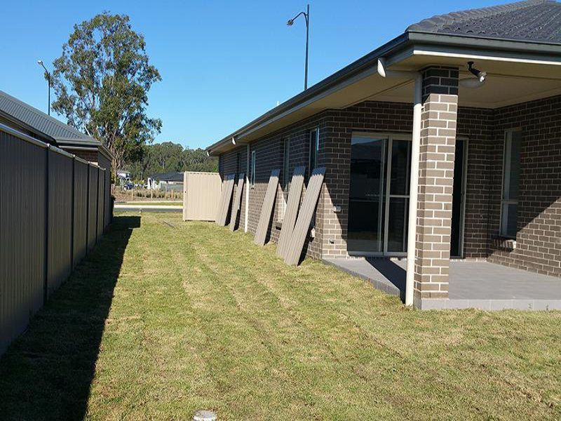 152 Lakeside Parade, Jordan Springs
