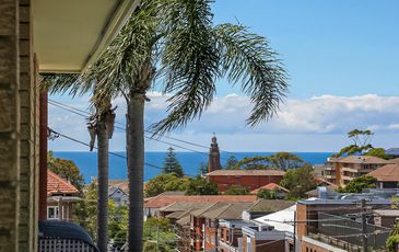 8 / 9 Carr Street, Coogee