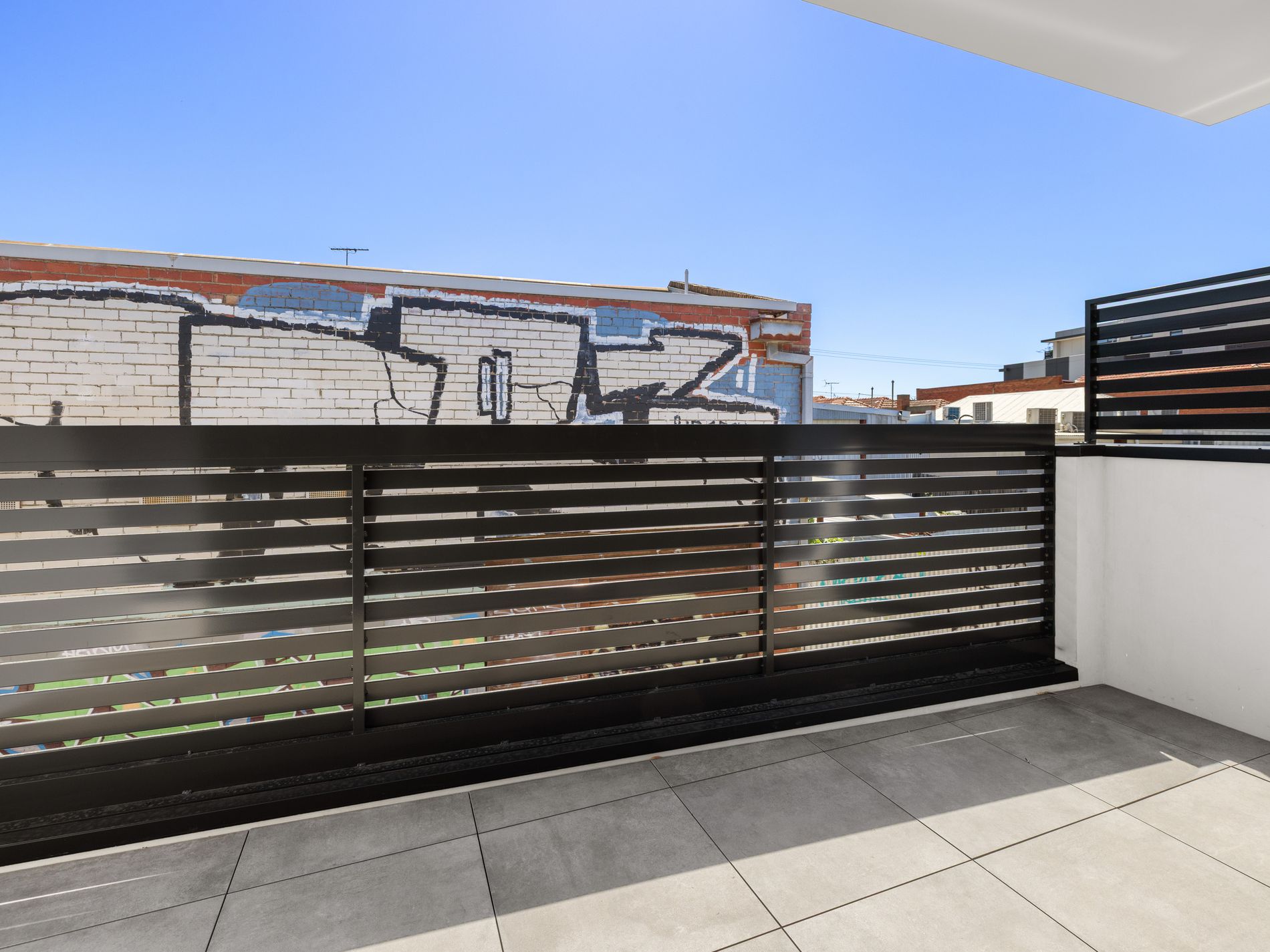 6 / 12 Irvine Crescent, Brunswick West
