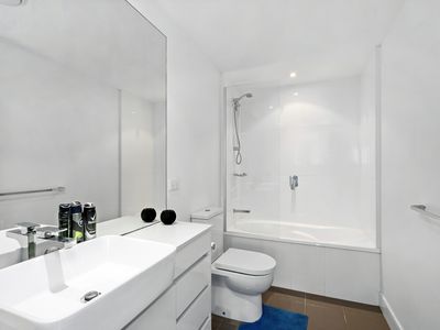 405 / 11 Compass Drive, Biggera Waters