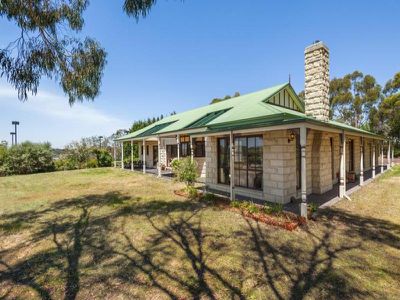 12 Moras Court, Gisborne
