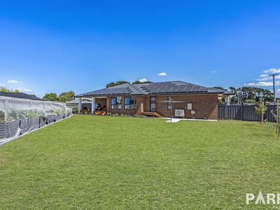 6 Drummond Crescent, Perth