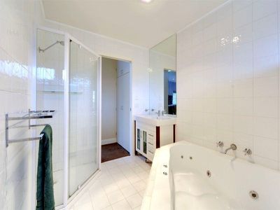 8432 Channel Highway, Cradoc