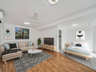 8 Mimosa Street, Holloways Beach
