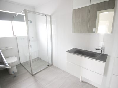 2 / 132 Lakeview Parade, Primbee