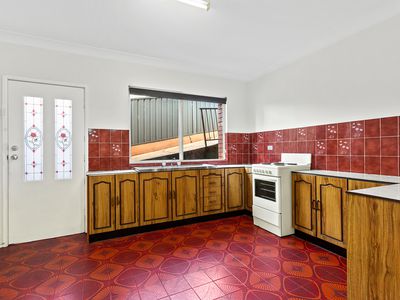 2 / 130 flagstaff Road, Warrawong