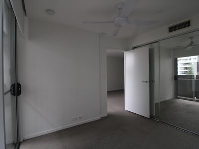 413 / 25 Duncan St, West End