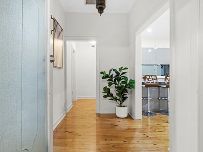 20 Frontenac Avenue, Panorama