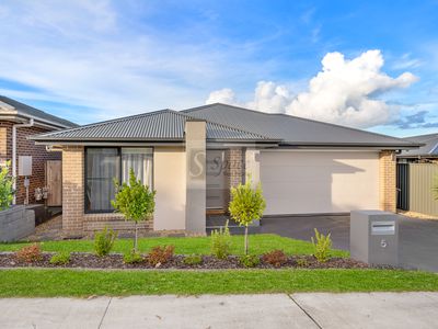 5 Genner Street, Oran Park