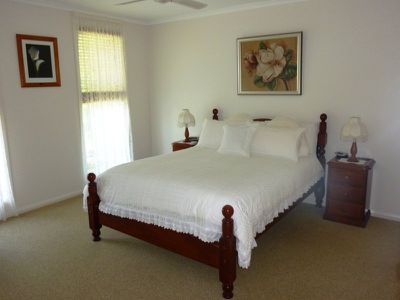 137 The Southern Parkway, Forster