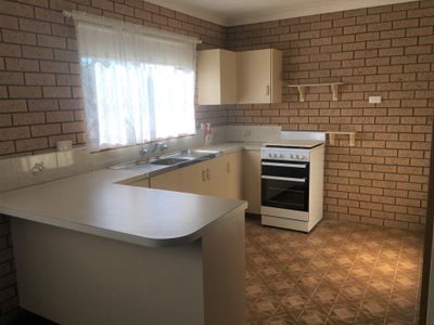 1 / 477 Ainslie Avenue, Lavington