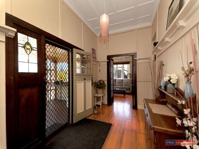 14 North Station Road, North Booval