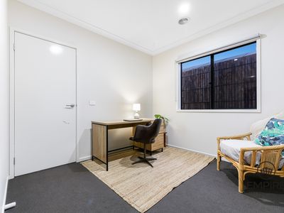 32 Gallant Drive, Clyde North