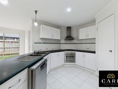 9 Silverwattle Drive, Lyndhurst