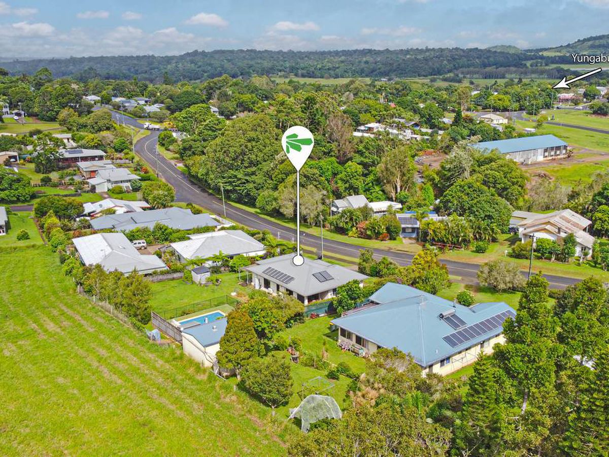 18 Barrine Road, Yungaburra