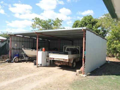 5 BROKER STREET, Grand Secret