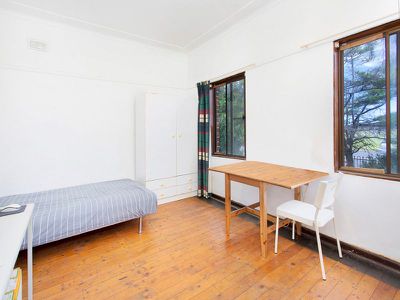 194 Northcliffe Drive, Warrawong