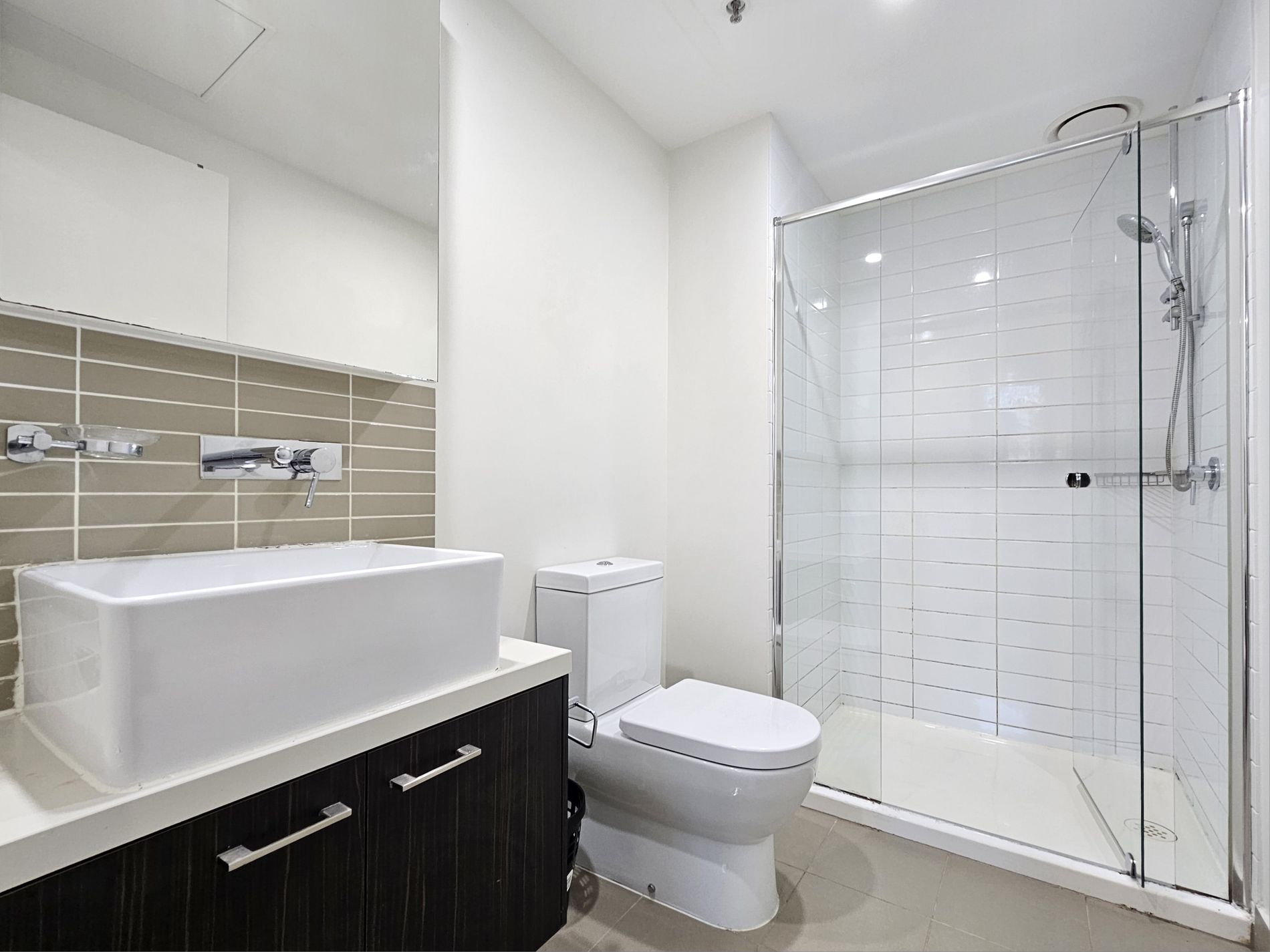 307 / 8 Sutherland Street, Melbourne