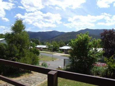 12 Arthur Street, Mount Beauty