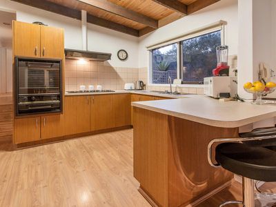 17 Roslyn Avenue, Rye