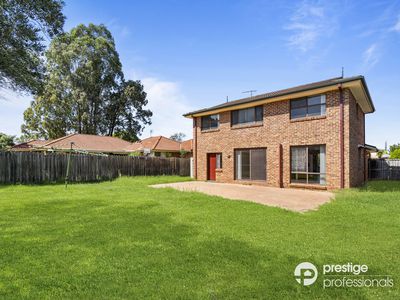 8 Cressbrook Drive, Wattle Grove