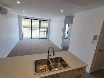 2 Bedroom / 170 John Gorton Drive, Coombs