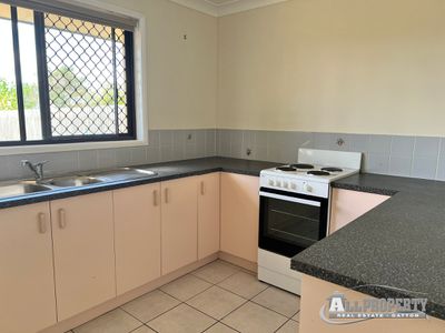 8 Davis Crescent, Gatton