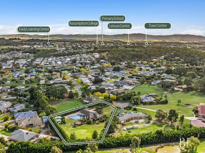 9 Olive Tree Court, Kilmore