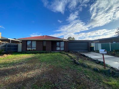 2 Madison Drive, Hoppers Crossing