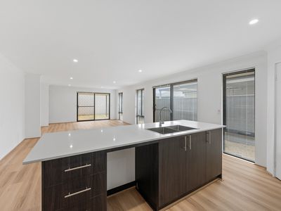 97 Willowdale Promenade, Piara Waters