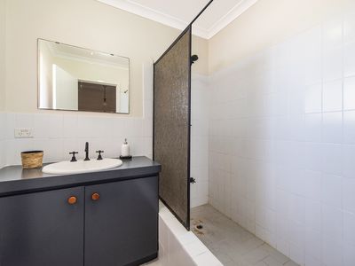 2 / 370 Canning Highway, Bicton