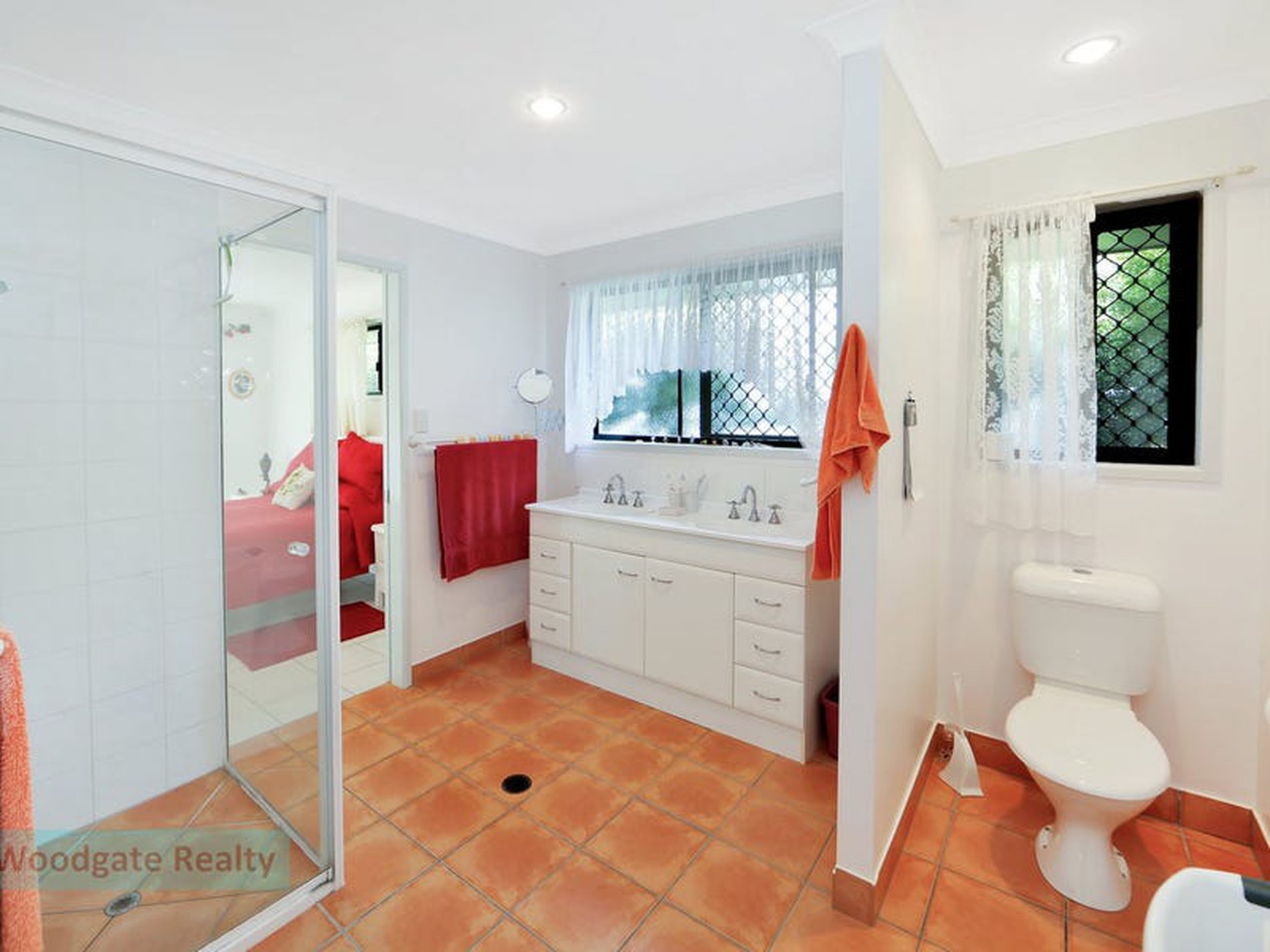 2 Sunset Ave, Woodgate