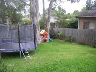 9 Carlon Crescent, Farmborough Heights