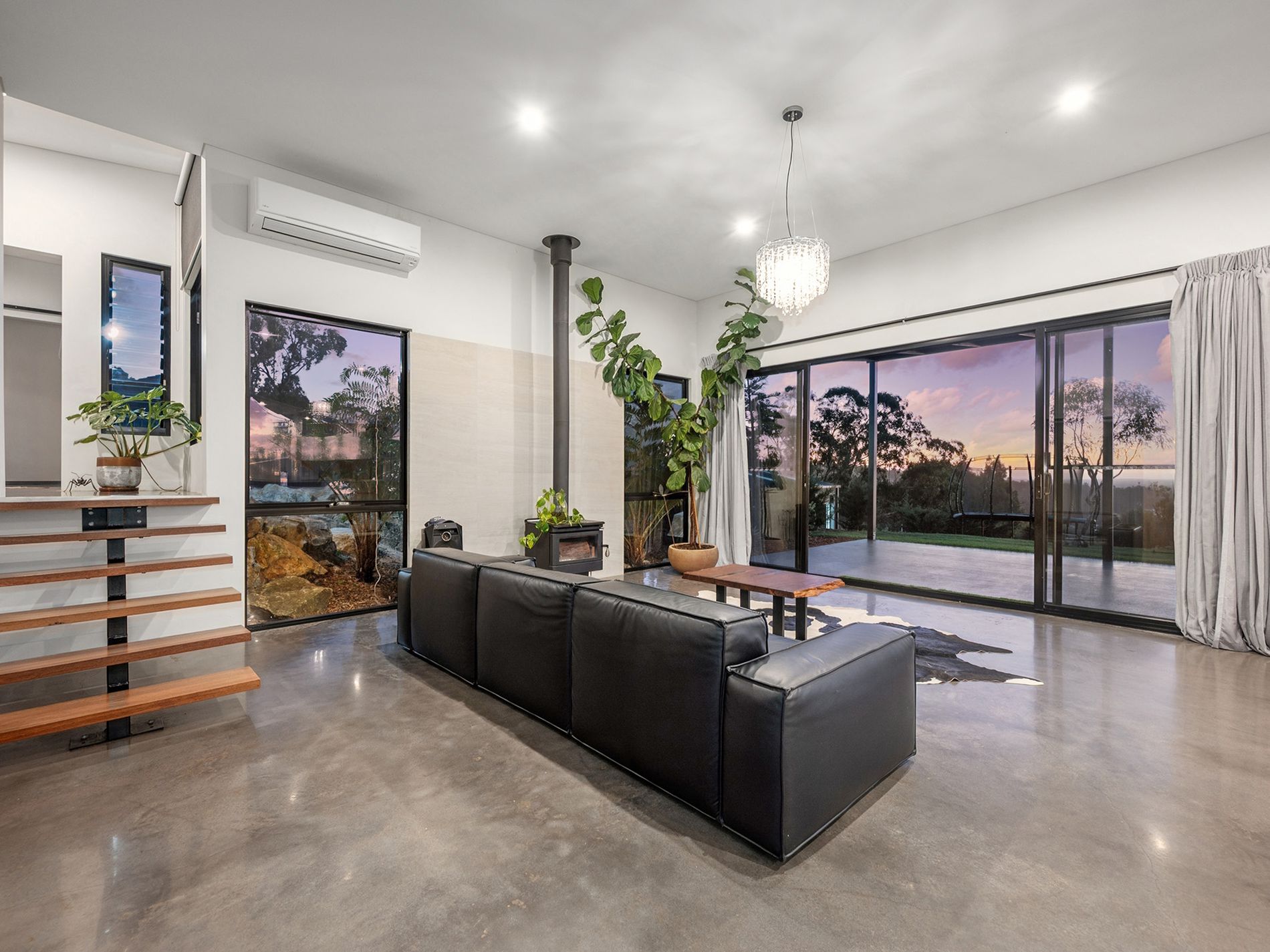 17 Bromfield Drive, Kelmscott