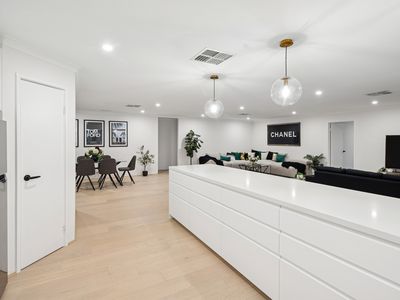 2 Namoi Street, Hammond Park