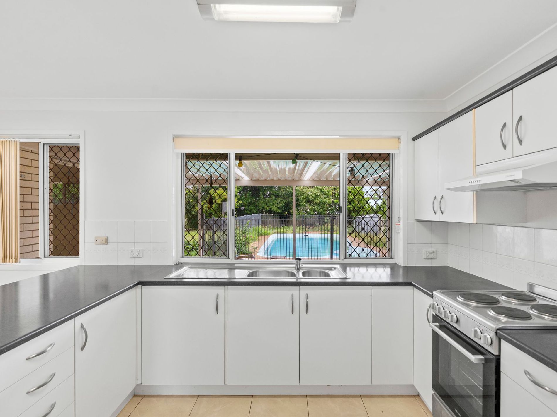 16 Falstaff Street, Sunnybank Hills