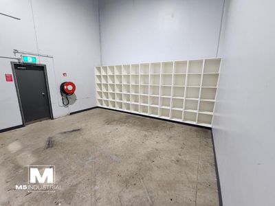 1 / 9 Ladbroke Street, Milperra