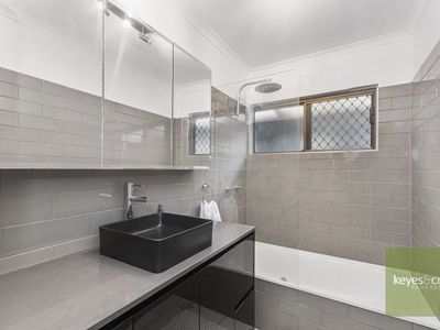 9 Allamanda Crescent, Annandale