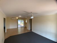 11 / 8 Honeysuckle Way, Calamvale