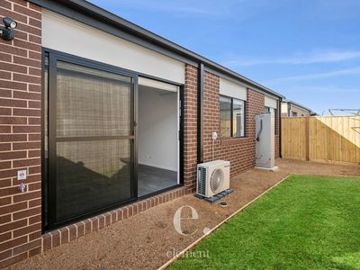 27 Petunia Crescent, Armstrong Creek