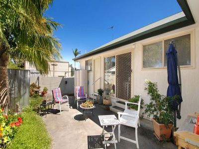 2 / 21 Deakin Street, Oak Flats