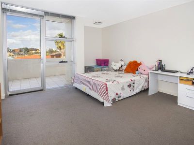 9 / 16-20 New Dapto Road, Wollongong