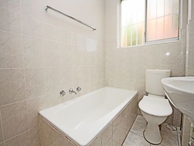 11 / 8 Fairmount Street, Lakemba